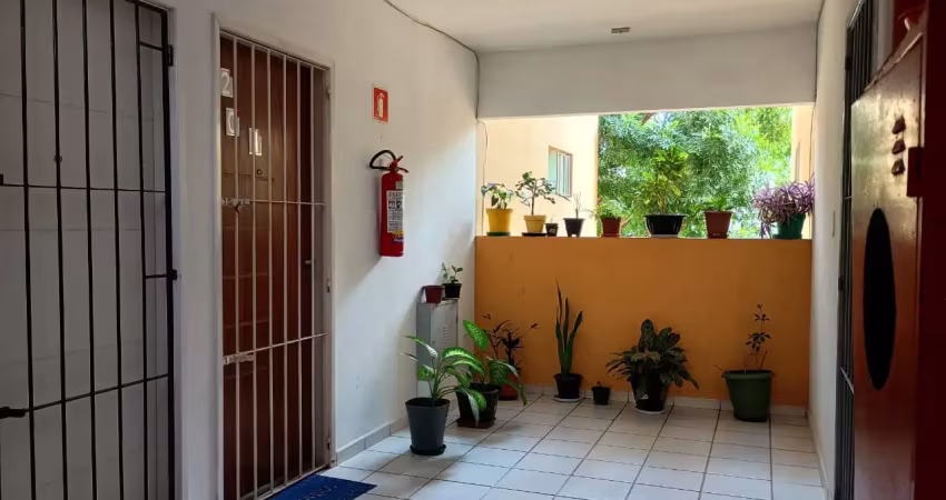Apartamento 1 andar com 2/4 | por trás do fórum | aceita proposta!