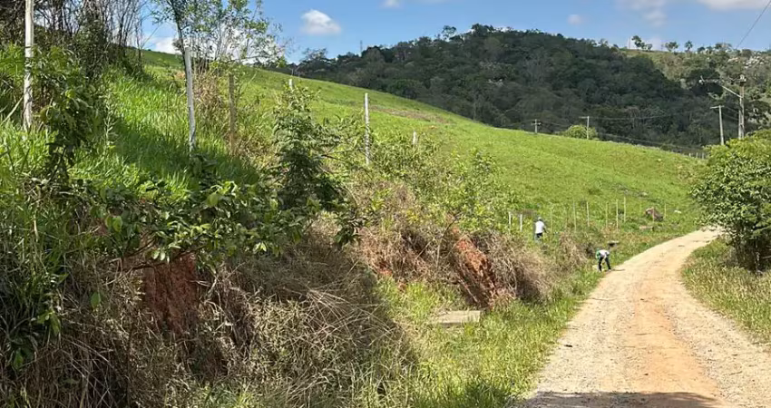 Terreno ótima localização apenas 15 minutos do centro de arujá