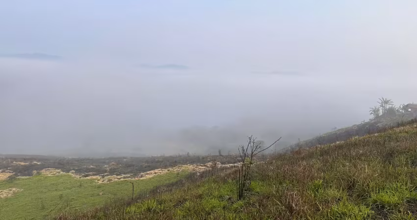 Terreno à venda na Vila Flora Regina, Arujá 