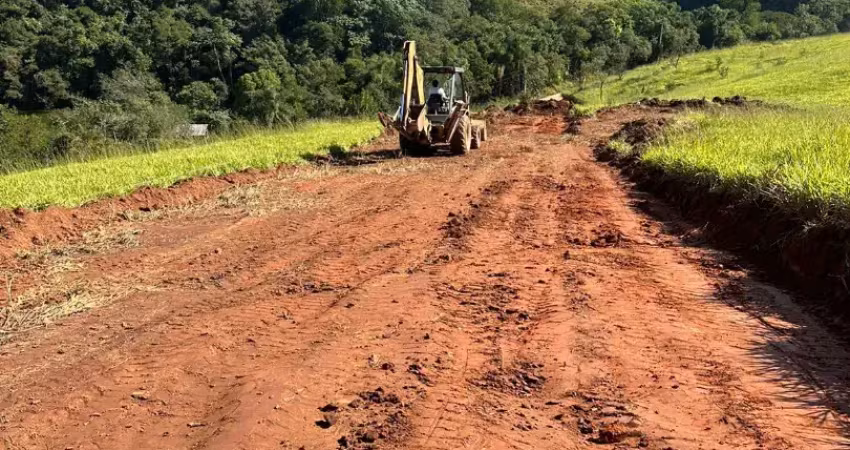 Terreno dentro de empreendimento fechado com acesso facilitado