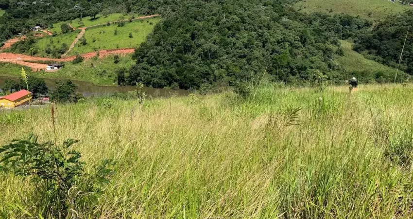 Vende-se lote com excelente topografia para construção de chácara