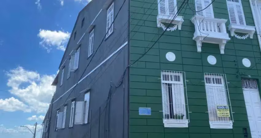 Casa com 6 quartos à venda no Dois de Julho, Salvador 