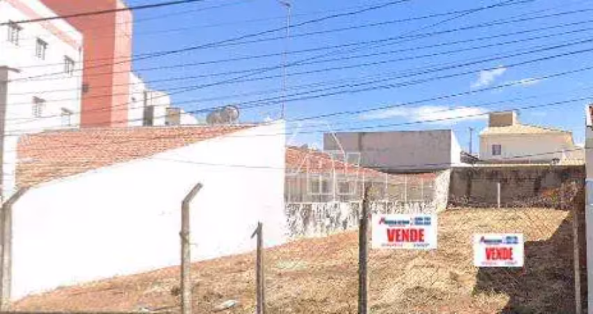 Terreno à venda na Rua Maranhão, Jardim Portal do Sol, Marília