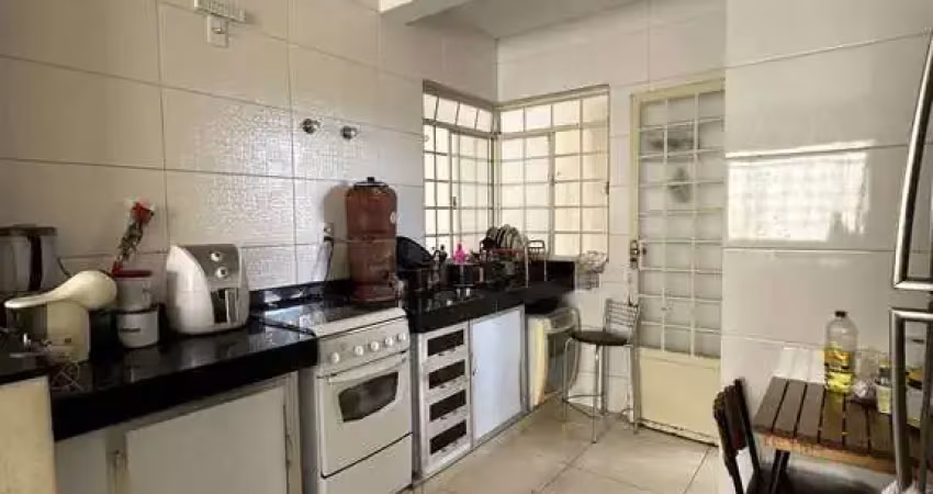Casa à venda em divinópolis, são luís, com 2 quartos, 70m²