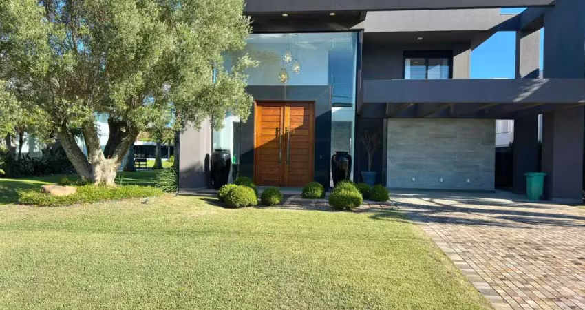 Casa em condomínio fechado com 5 quartos à venda na Rua Rio Jacuí, 1331, Centro, Xangri-Lá