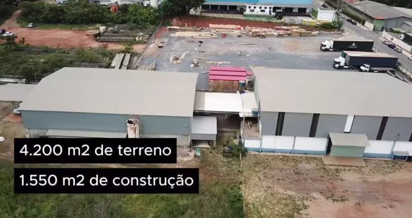 Barracão / Galpão / Depósito à venda na Rua Professor João Franco de Almeida Filho, 200, Éden, Sorocaba