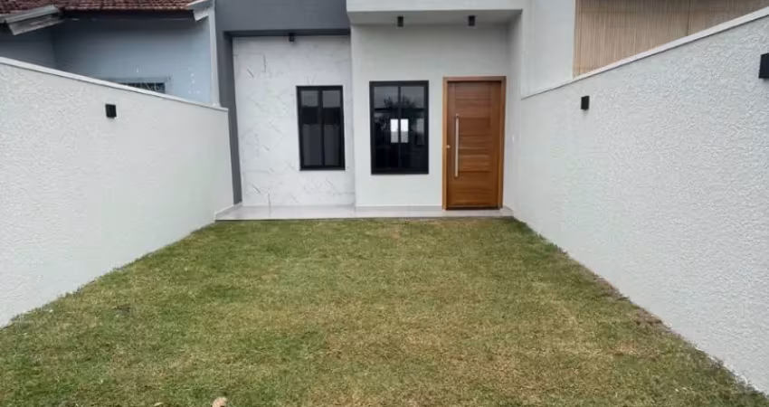 Vende-se casa em fase de construção  no jardim coopagro  sobra de terre!