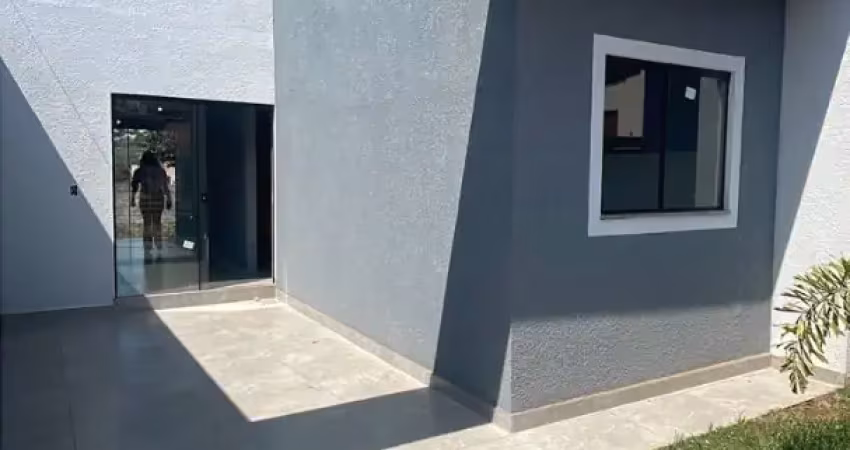 Vende-se imóvel  com ampla sobra de terreno próximo a avenida maripa