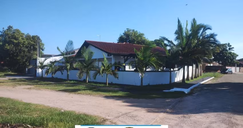Casa à venda no bairro Canoas - Pontal do Paraná/PR