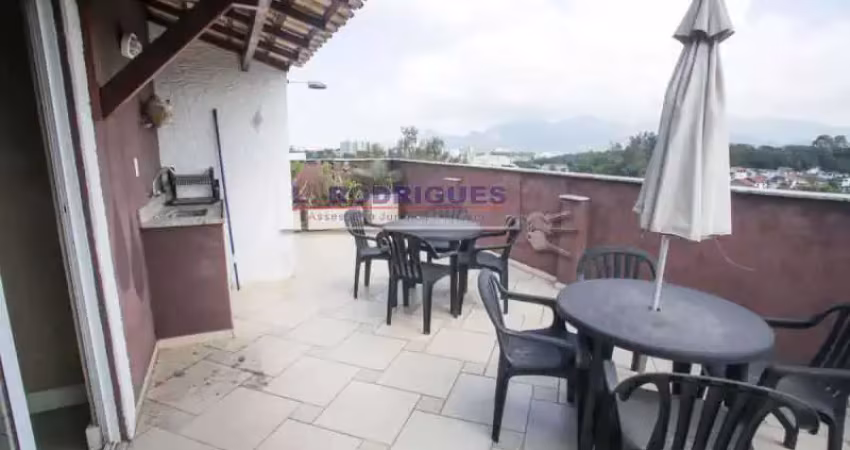 Cobertura com 4 quartos para alugar na Avenida Geremário Dantas, Freguesia (Jacarepaguá), Rio de Janeiro