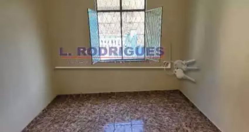 Casa com 1 quarto para alugar na Rua Camirim, Cavalcanti, Rio de Janeiro