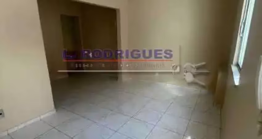 Casa em condomínio fechado com 2 quartos para alugar na Rua Nogueira, Quintino Bocaiúva, Rio de Janeiro