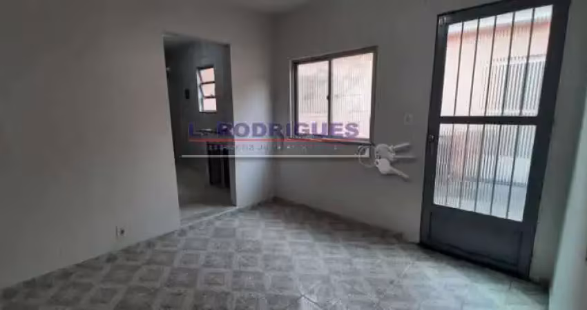 Casa em condomínio fechado com 2 quartos para alugar na Rua Porto Valter, Quintino Bocaiúva, Rio de Janeiro