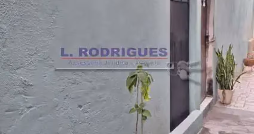 Casa com 2 quartos para alugar na Rua Columbia, Quintino Bocaiúva, Rio de Janeiro
