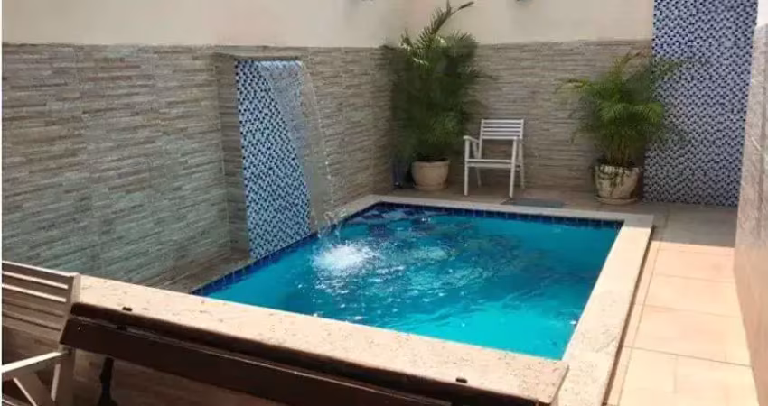 Condomínio lindíssima casa reformada com piscina e churrasqueira