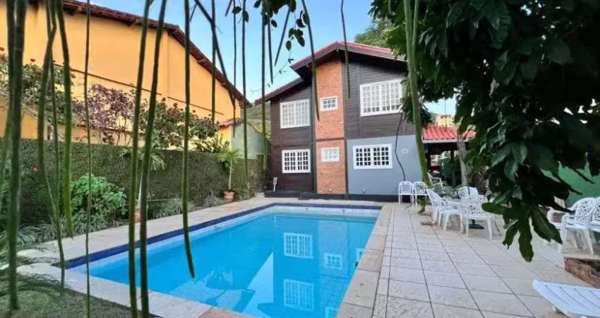 Condomínio eldorado - super aconchegante casa parecendo estar na serra.