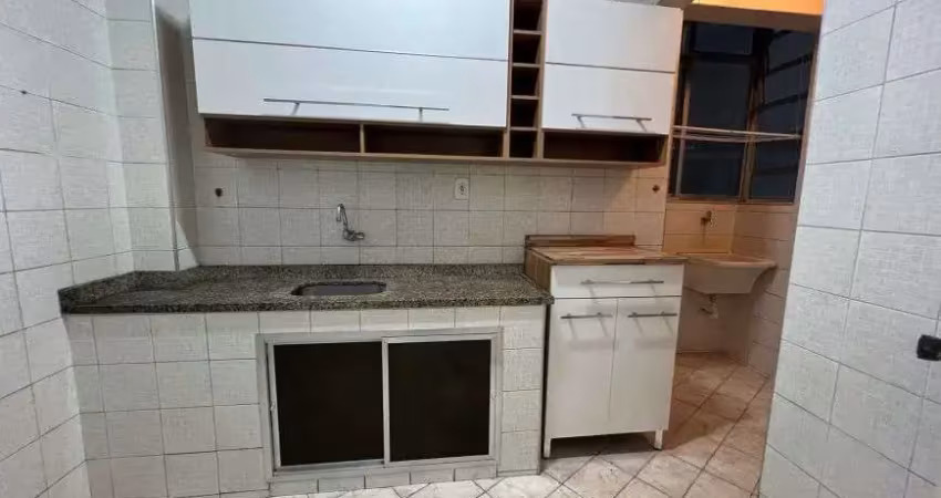 Tijuca - apartamento vazio - elevador - 2 quartos + dependência completa