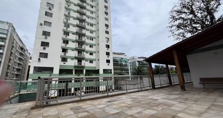 Apartamento totalmente reformado - vazio - 2 quartos - lazer