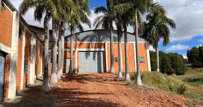 Área industrial a venda em itu/sp com cinco galpões industrial