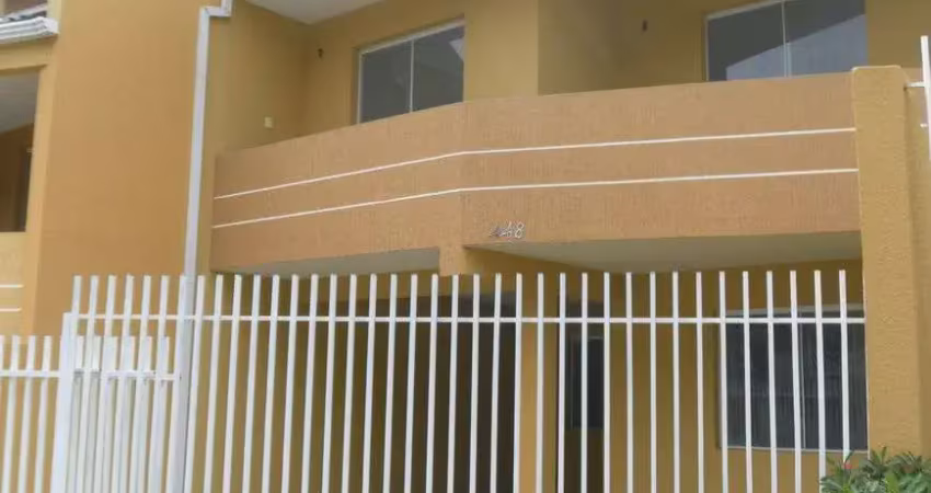 Excelente sobrado proximo ao parque tanguá - vila marinone almirante tamandaré