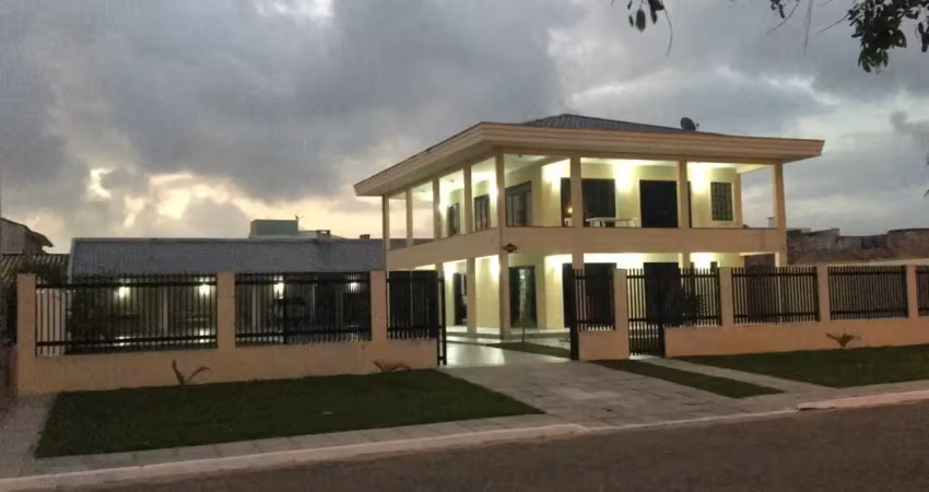 Linda e confortável  residência em balneário coroados., guaratuba.