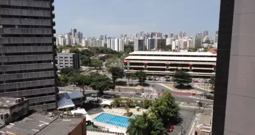 Lindo apartamento no alto do itaigara, andar alto ótima localização.