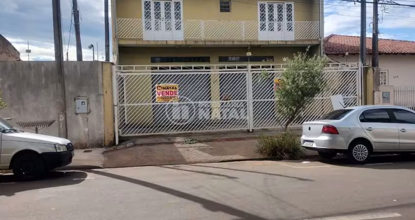 Sobrado - venda por r$ 950.000,00 ou aluguel por r$ 6.200,00/mês - centro - londrina/pr