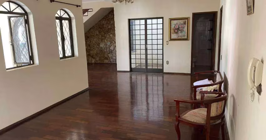 Casa com 4 dormitórios à venda, 309 m² por r$ 900.000,00 - centro - pouso alegre/mg