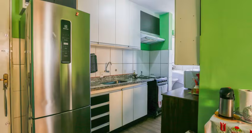 Apartamento 2 dormitórios, reformado, documento regularizado