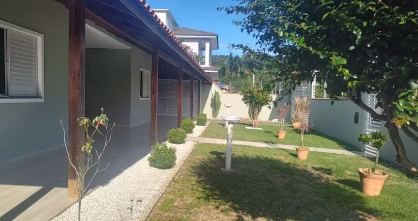 Casa com 3 quartos para alugar na Servidão Aníbal Magalhães, Cachoeira do Bom Jesus, Florianópolis