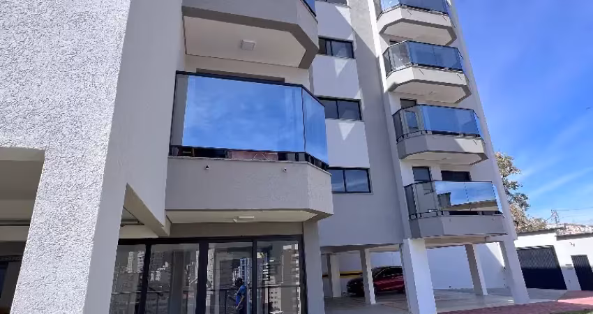Apartamento na região central, com vista aberta para serra de são domingos