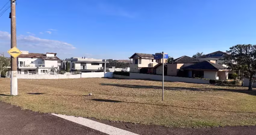 Residência de alto padrão no condomínio campo da cachoeira