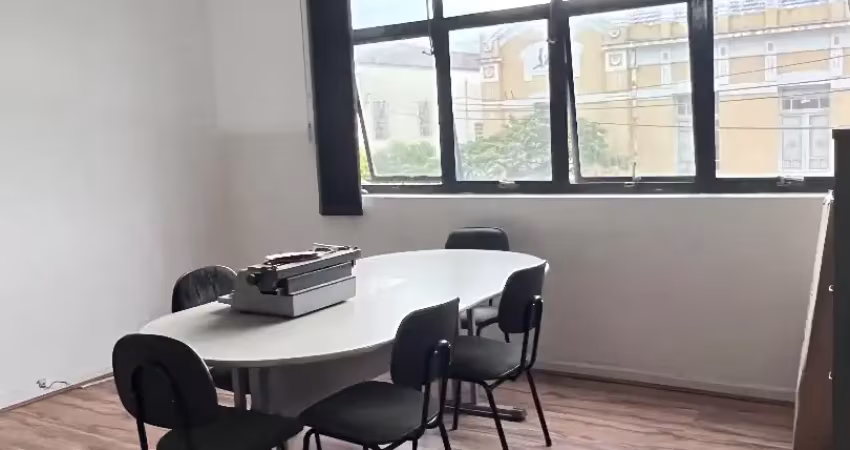 Sala comercial no centro de poços de caldas, com ótima localização.