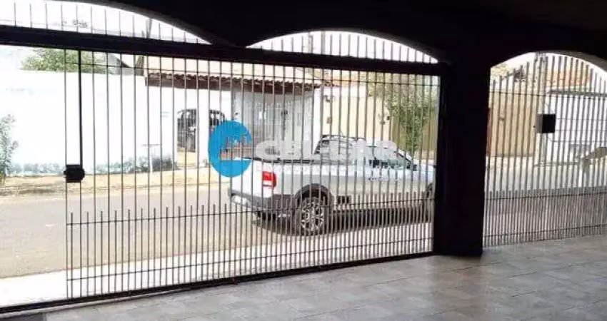Casa com 4 quartos à venda na Rua Anísio Castilho de Souza, Vila Carolina, Bauru