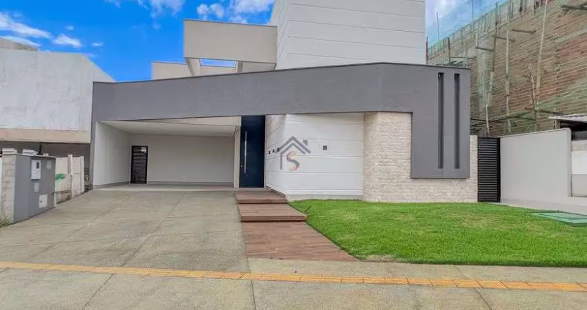 Casa em condomínio com 3 suítes à venda no portal do sol green