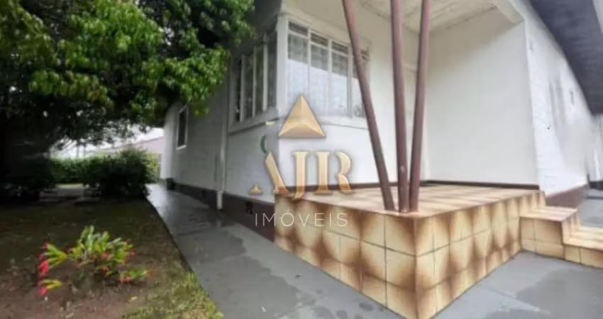 Casa com 3 quartos à venda na Rua João Tschannerl, Vista Alegre, Curitiba