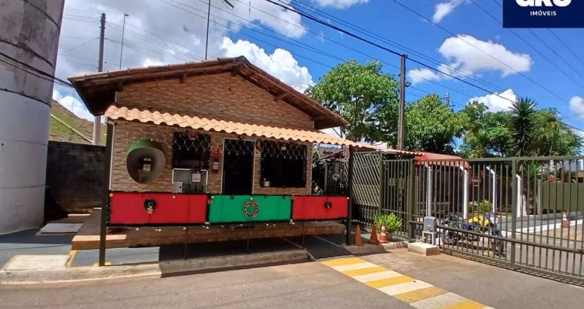 CASA TÉRREA NO JARDIM OTAWA