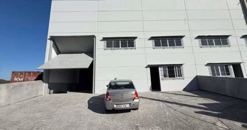 Galpão para aluguel tem 470 metros quadrados em pachecos - palhoça - sc