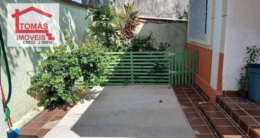 Casa com 3 quartos para alugar na Rua Benedito Lacerda, Jardim Regina, São Paulo