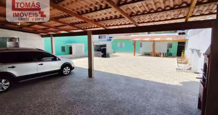 Sobrado com enorme quintal na divisa do jd. libano com pinheirinho