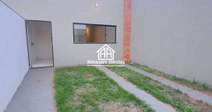 Linda casa  no jardim holanda  com 2/4 um suite na melhor localização!
