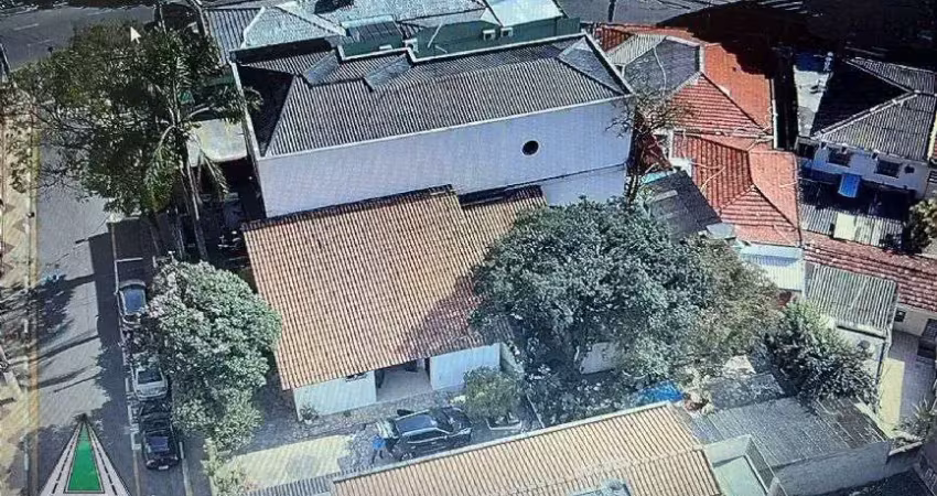 Terreno de 900 m2 com area construida de 688 m2 no centro de diadema- sp