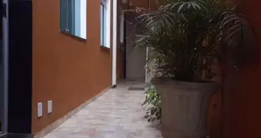 Casa com 2 quartos à venda na Rua Azul, Vitória, Belo Horizonte