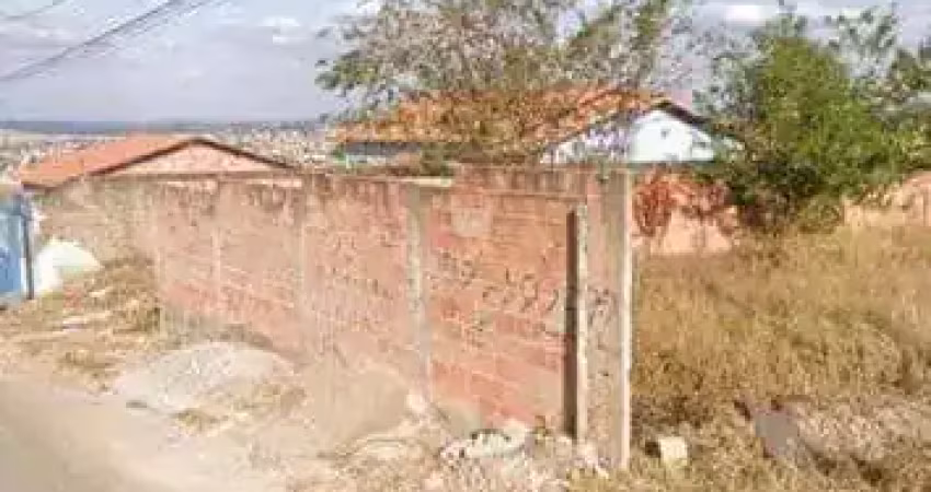 Terreno à venda na Rua Ghandi, JK, Sete Lagoas