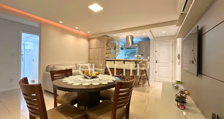Apartamento no bairro balneário estreito - 3 dormitórios - 1 suíte - 1 vaga de garagem coberta e livre - semimobiliado - r$ 810.000,00