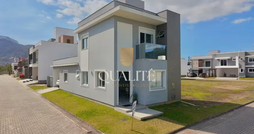 Casa à venda em condomínio fechado no bairro planejado deltaville - 3 dormitórios - 1 suíte - 2 vagas de garagem - semi-mobiliado -  biguaçu/sc - r$875.000,00