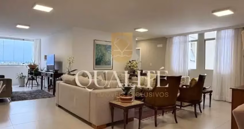 Apartamento com 202m² de área privativa, 4 dormitórios, 3 suítes e 2 vaga de garagem. valor r$2.650.000,00. bairro: centro de florianópolis.