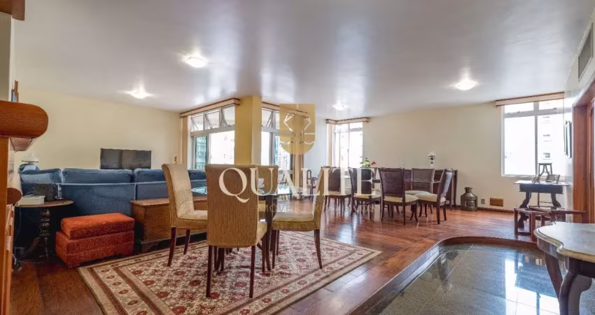 Apartamento área privativa de 263m², com 5 dormitórios, 1 suíte master, 2 vaga de garagem e condomínio com piscina. valor: r$ 2.200.000,00. bairro centro florianópolis