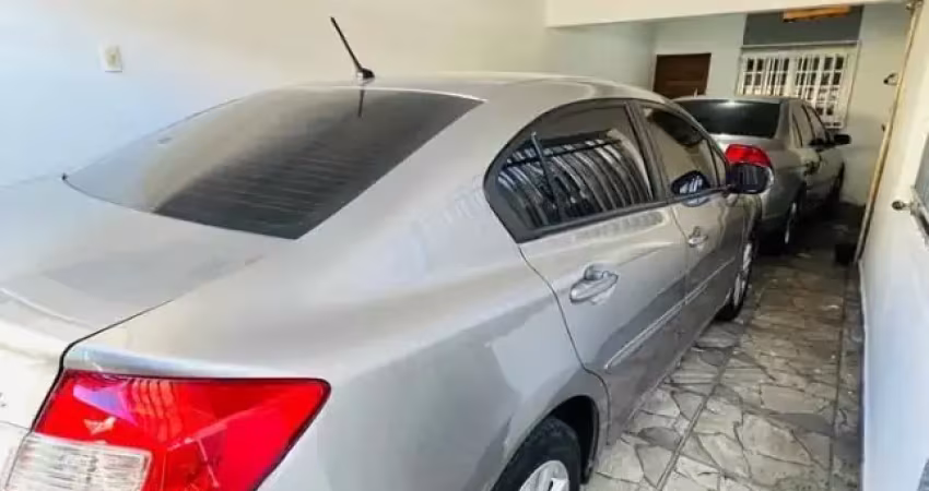 Sobrado à venda no chora menino – rua dona elfrida excelente oportunidade para sair do aluguel e conquistar seu imóvel próprio.