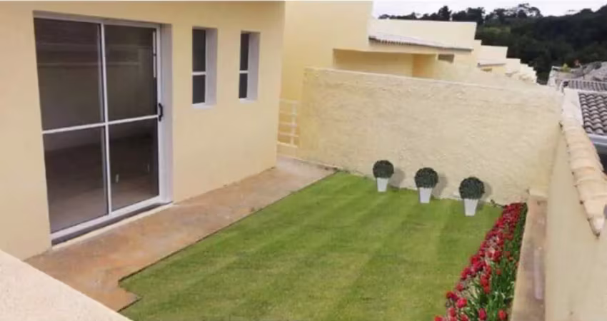 Casa em condomínio a venda  terreá com 3 dormitórios 2 vagas garagem